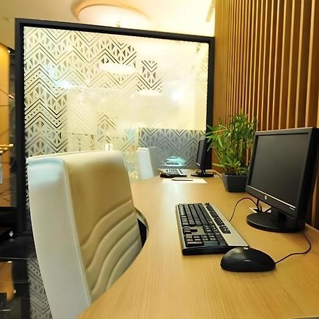 Clay Hotel Jakarta Exterior foto